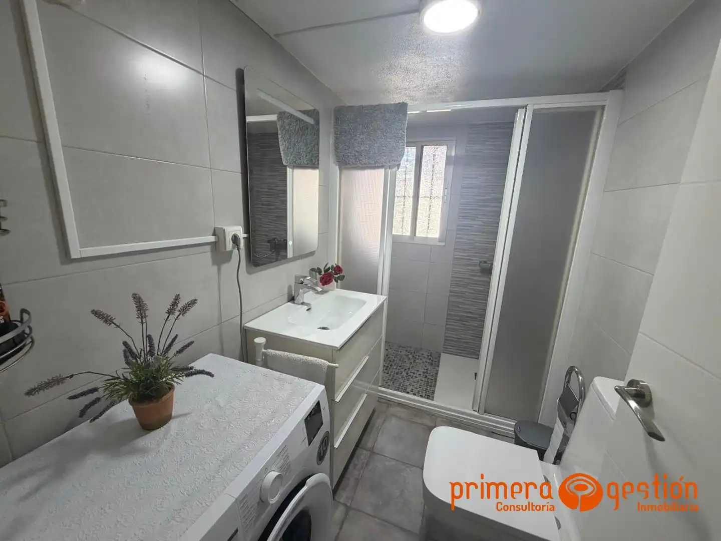 Baño de Casa o chalet en venta en Lora del Río con Aire acondicionado, Calefacción y Terraza