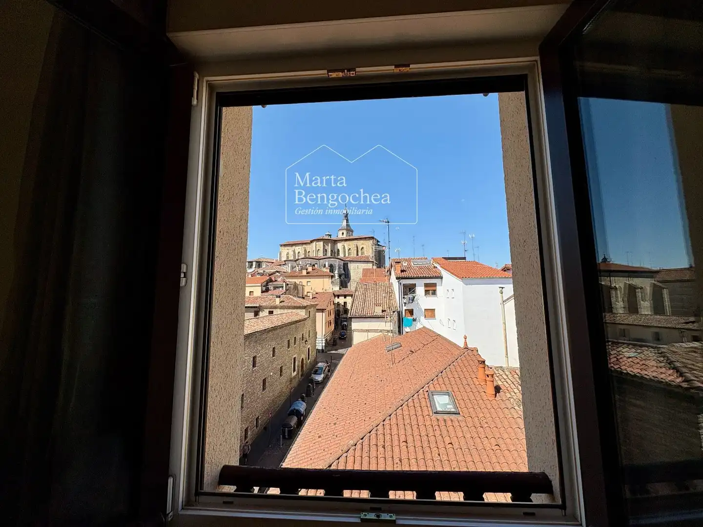 Exterior view of Attic for sale in Vitoria - Gasteiz  with Heating and Furnished