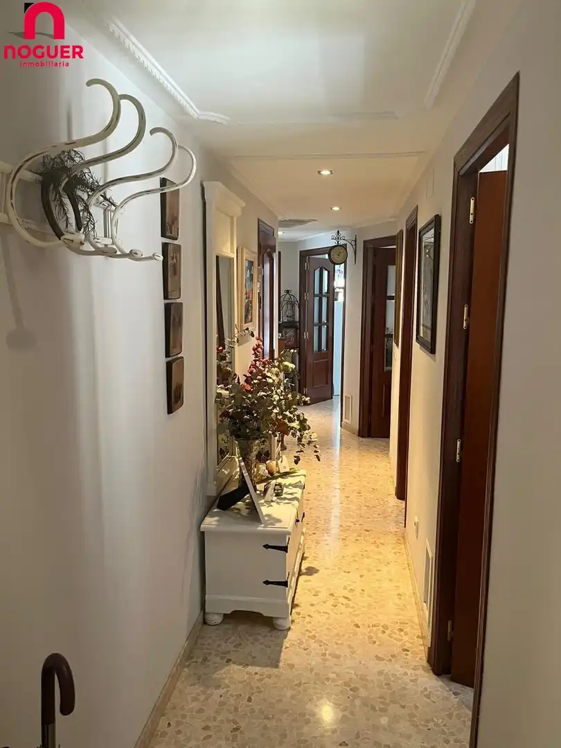 Wohnung zum Verkauf in Córdoba mit Klimaanlage, Heizung und Terrasse