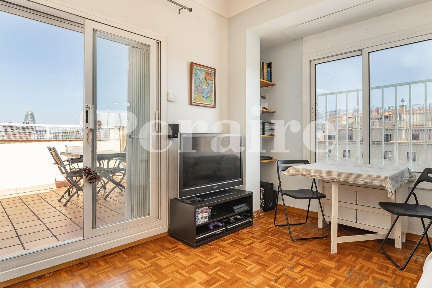 Dormitori de Àtic en venda en  Barcelona Capital amb Calefacció, Parquet i Terrassa