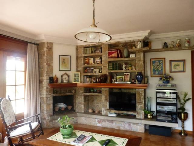 Casa-chalet en Venta en Carrer Gavarres en La Bisbal d'Empordà