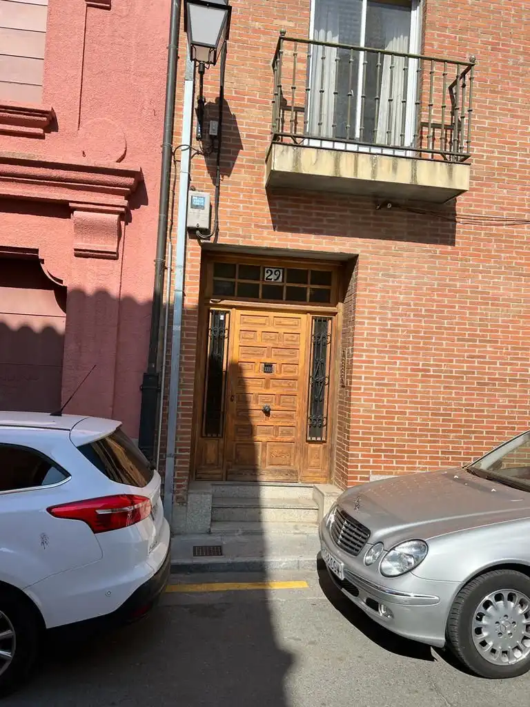 Vista exterior de Edificio en venta en El Barco de Ávila 