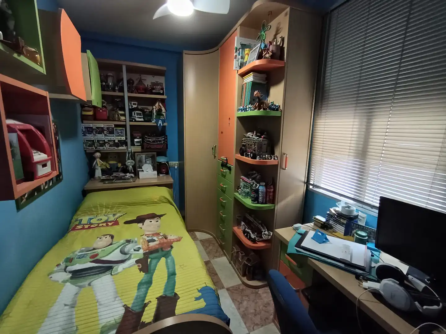 Schlafzimmer von Einfamilien-Reihenhaus zum Verkauf in Jaén mit Klimaanlage, Heizung und Terrasse