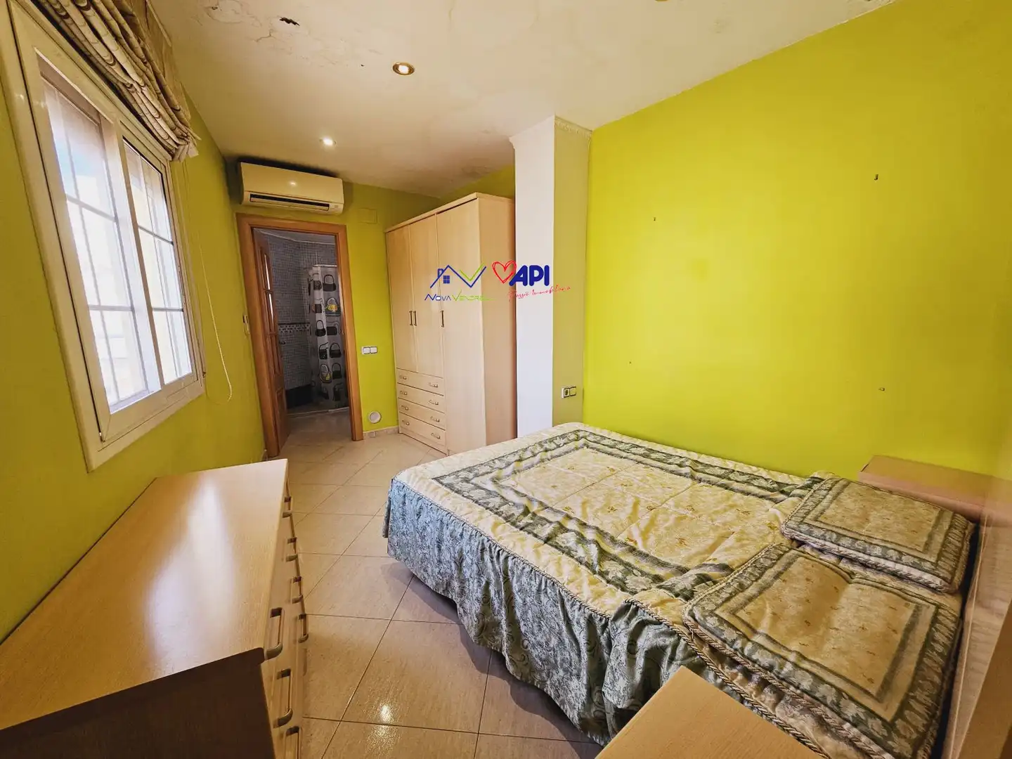 Habitación de Ático en venta en El Vendrell con Aire acondicionado, Calefacción y Terraza