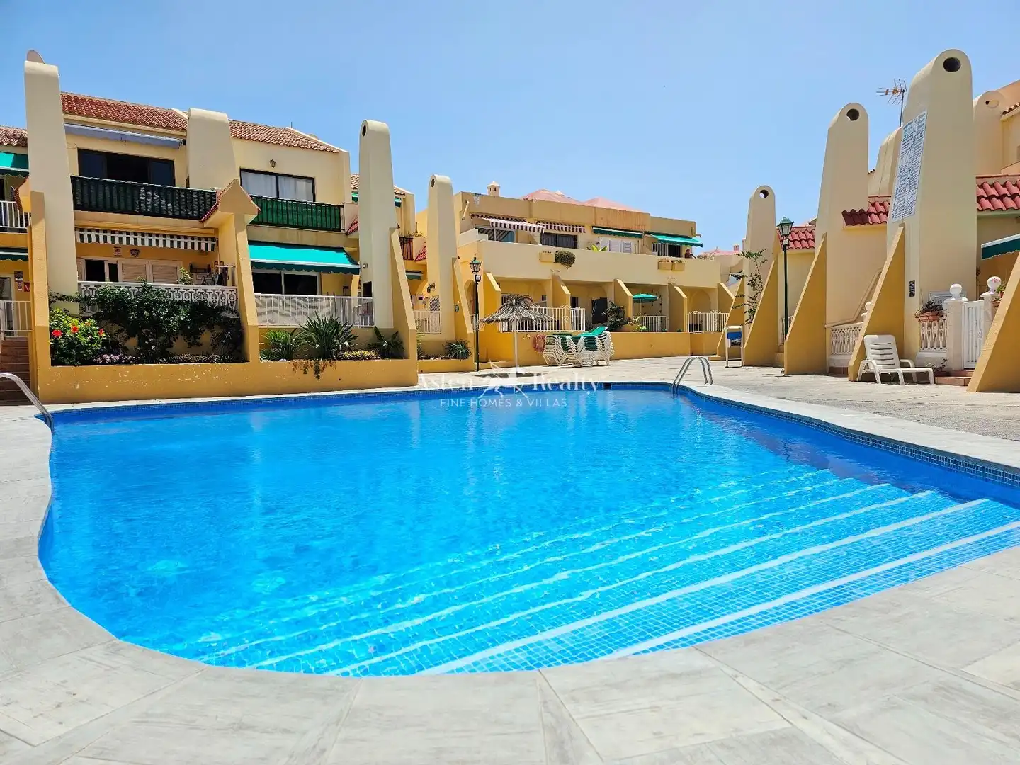 Apartament amb piscina en venda a Ernesto Sarti 11