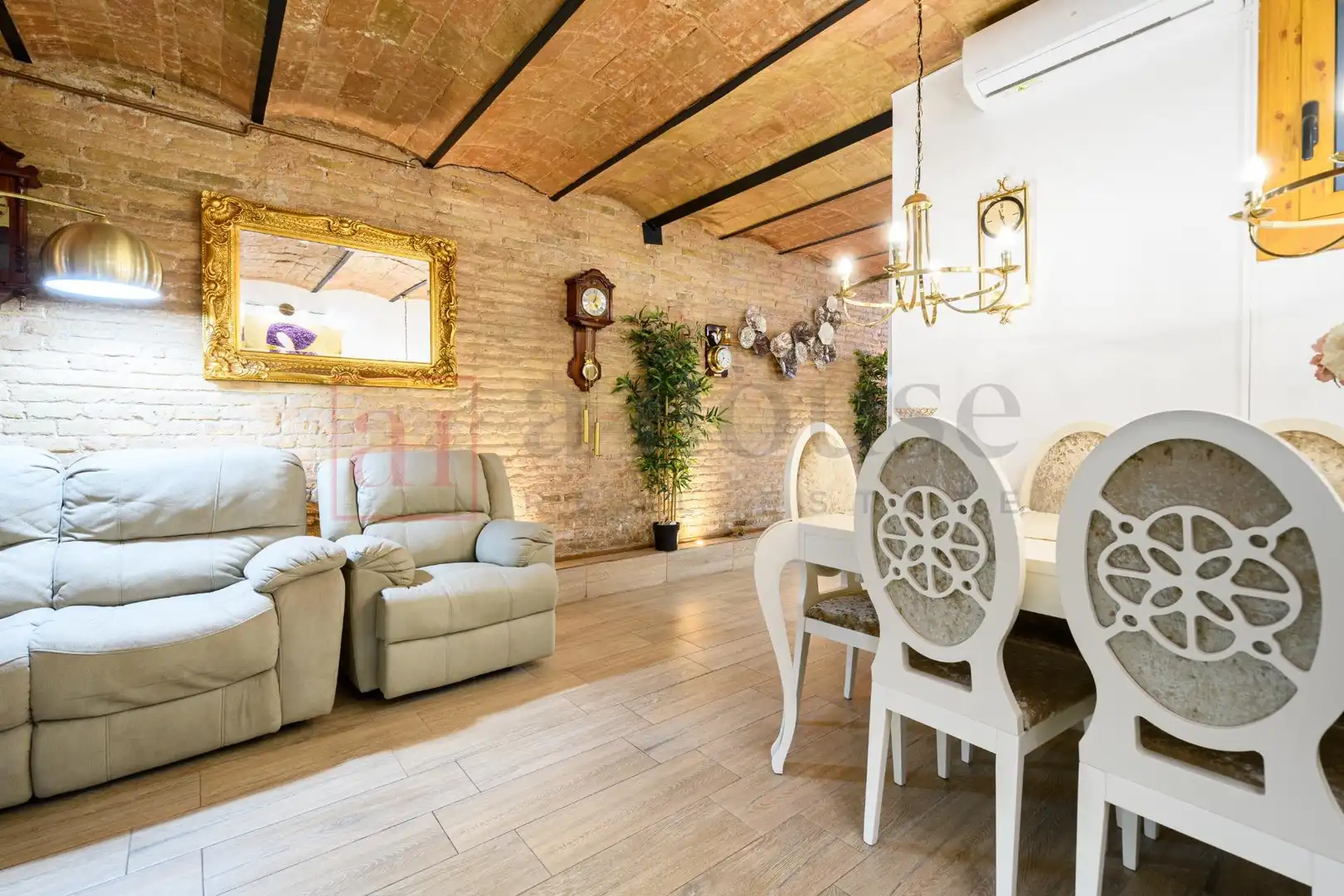 Sala d'estar de Dúplex en venda en Barcelona amb Aire condicionat, Calefacció i Jardí privat
