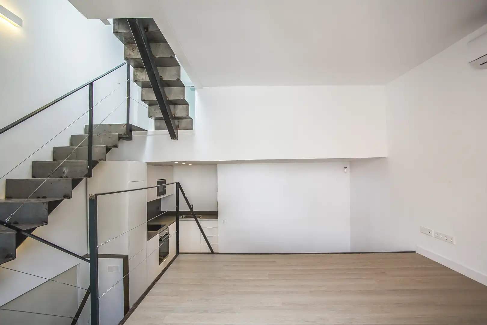 Buildings for sale in Passatge Klein, Provençals del Poblenou