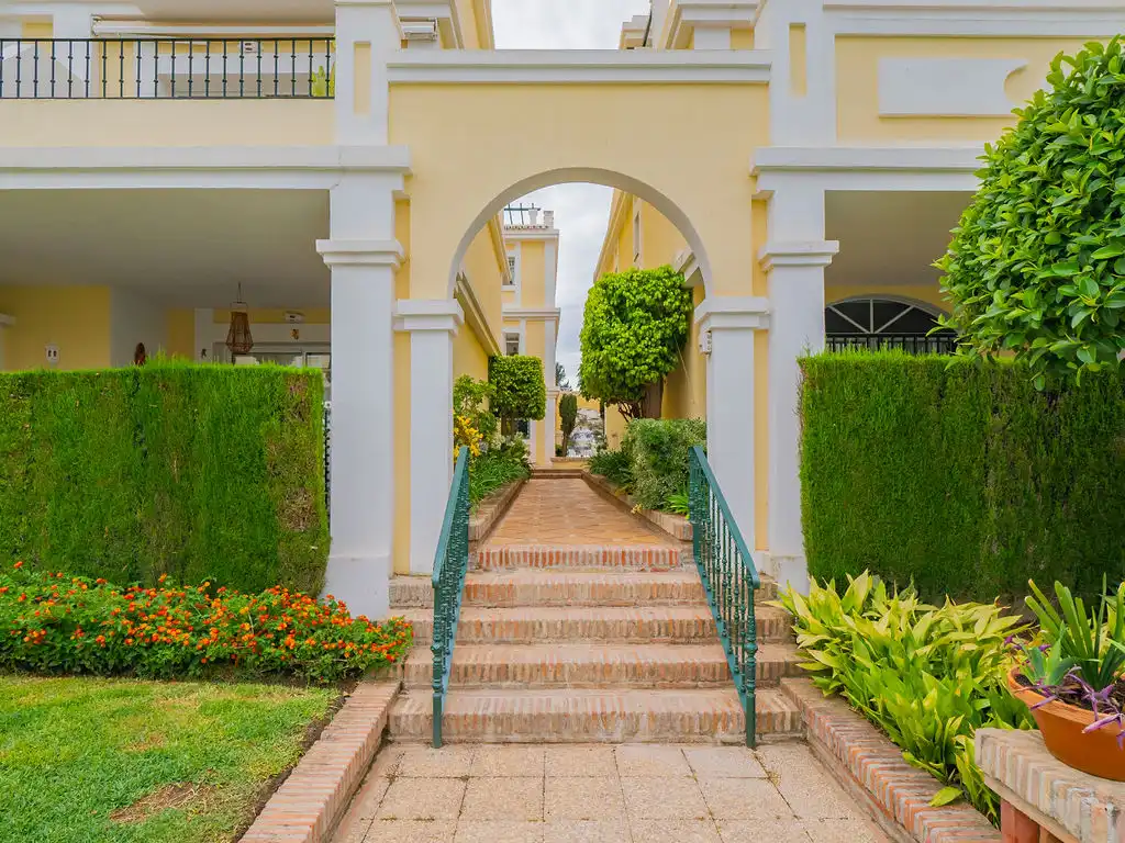 Dúplex en venta en Marbella con Piscina