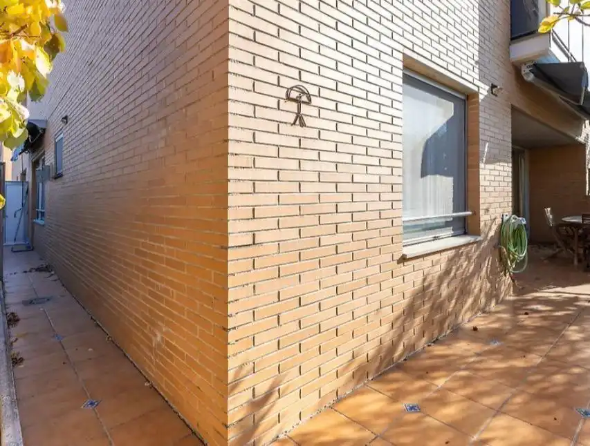 Vista exterior de Piso en venta en Montgat con Calefacción, Parquet y Terraza