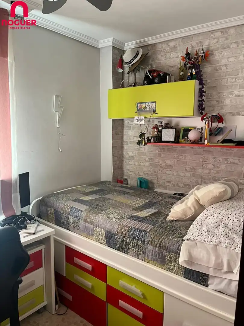 Schlafzimmer von Wohnung zum Verkauf in Córdoba mit Klimaanlage, Heizung und Terrasse