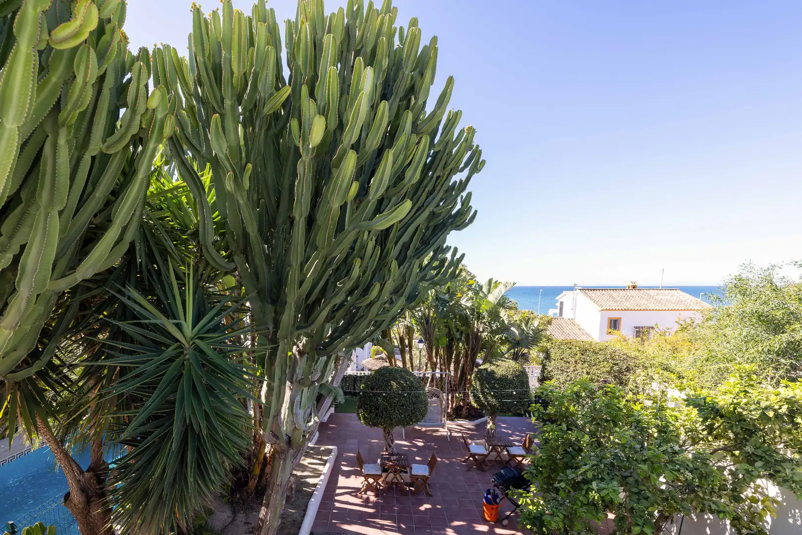 Terrassa de Casa o xalet en venda en Marbella amb Aire condicionat, Calefacció i Jardí privat