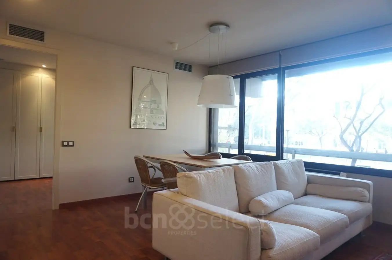 Sala d'estar de Pis en venda en Barcelona amb Aire condicionat, Calefacció i Parquet