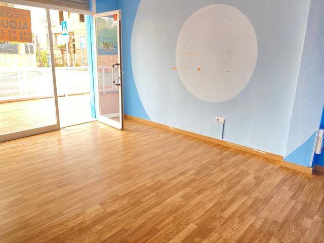 Local comercial en Alquiler en Casillas