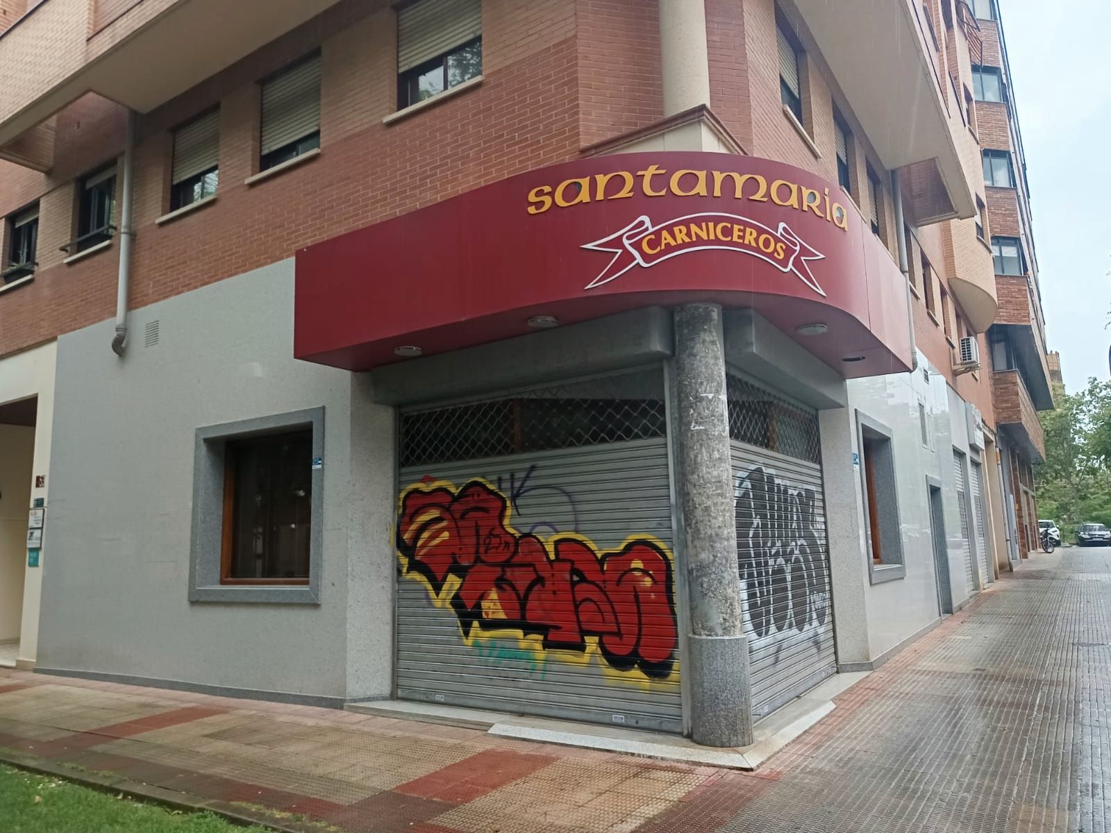 Local en venda en  Logroño amb Moblat