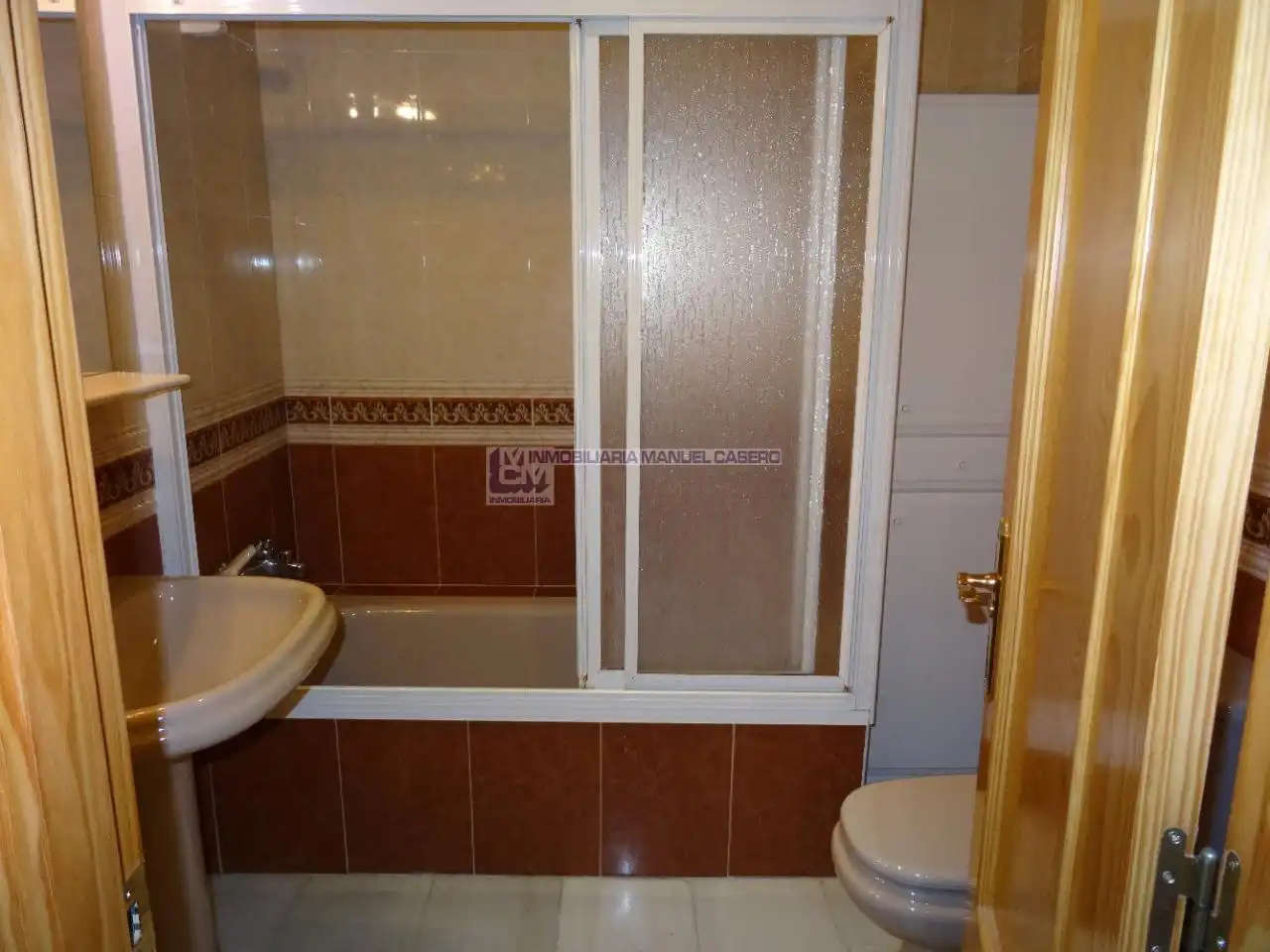 Badezimmer von Wohnung zur Miete in Cáceres mit Klimaanlage, Heizung und Möbliert