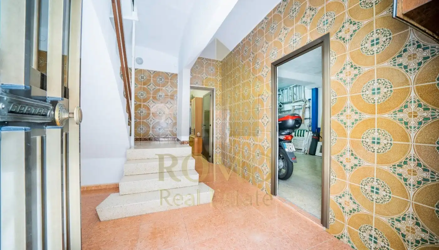 Edificio en venta en Santa Perpètua de Mogoda