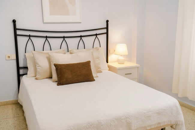 Bedroom of Flat for sale in Torrent  with Air Conditioner