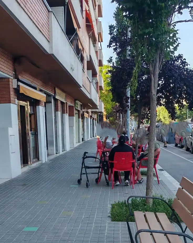 Business premises for transfer in Lledoner, imagen 6