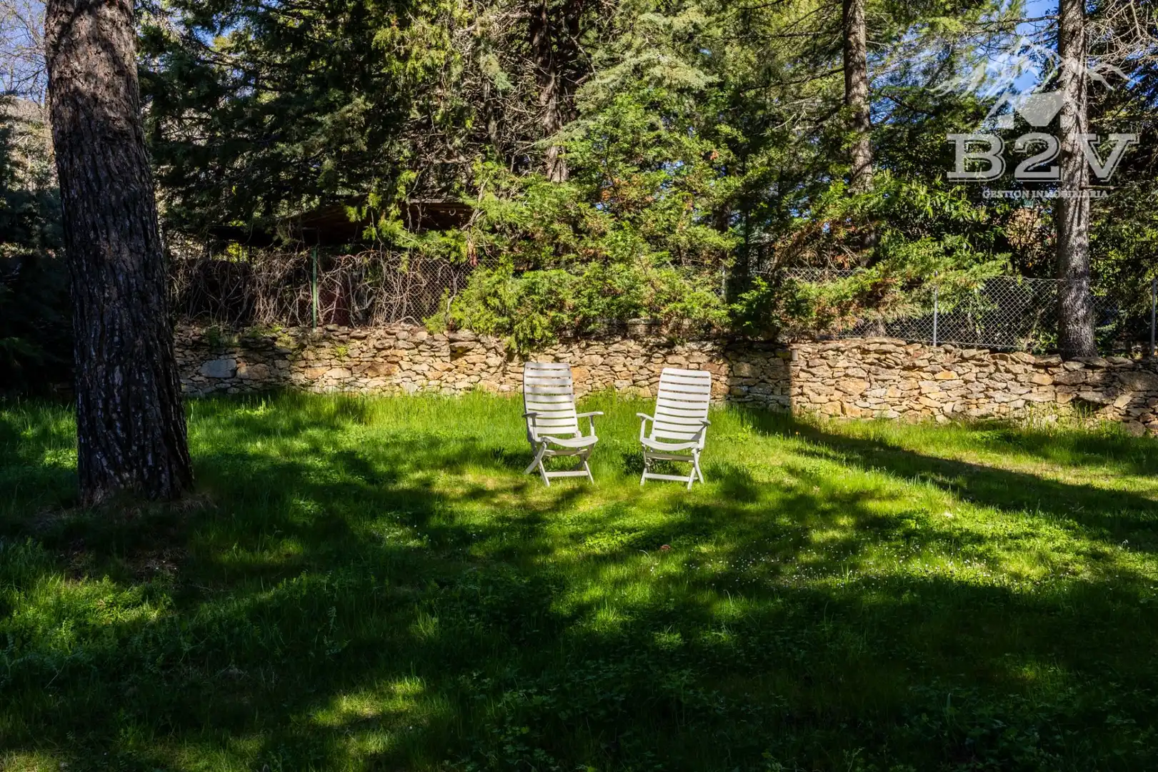 Jardí de Casa o xalet en venda en Miraflores de la Sierra amb Calefacció, Jardí privat i Traster