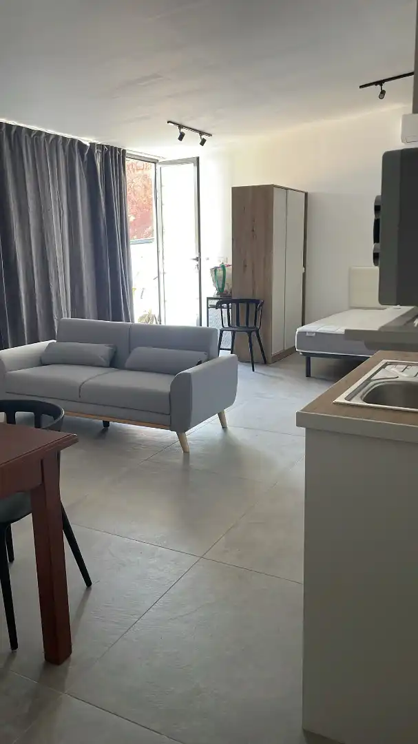 Studio zur Miete in Calle Junta de los Caminos 19