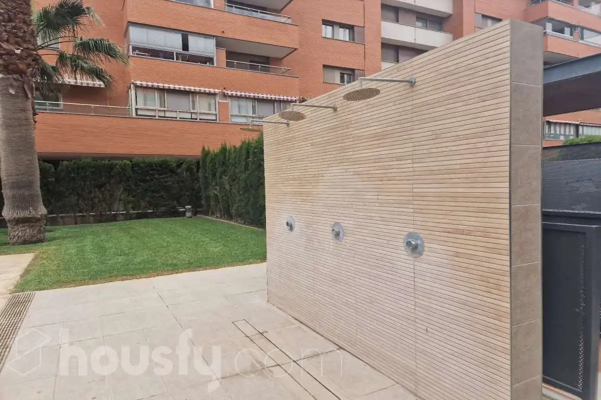 Terrassa de Pis de lloguer en Almería amb Aire condicionat, Calefacció i Terrassa