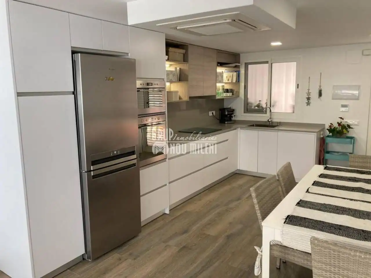 Cocina de Apartamento de alquiler en Valencia con Aire acondicionado, Terraza y Trastero