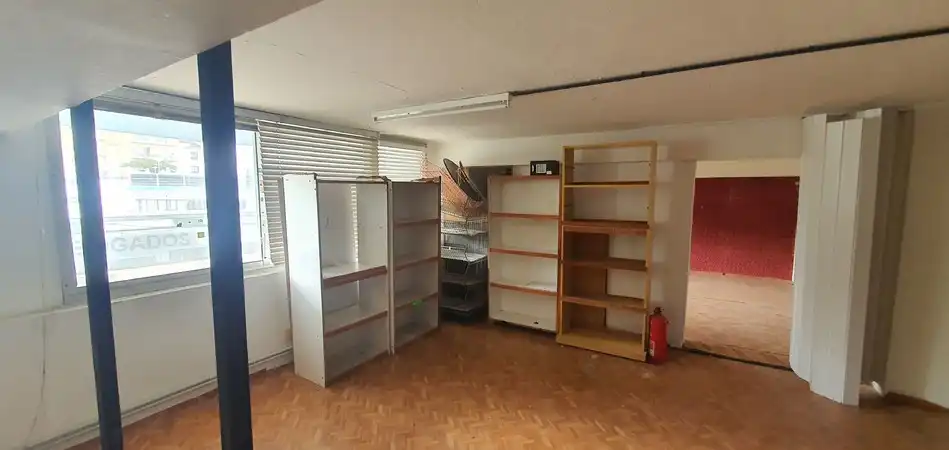 Local comercial en venda a Avda Familia De Betancourt Y Molina 25 000 Bja 1, imagen 5