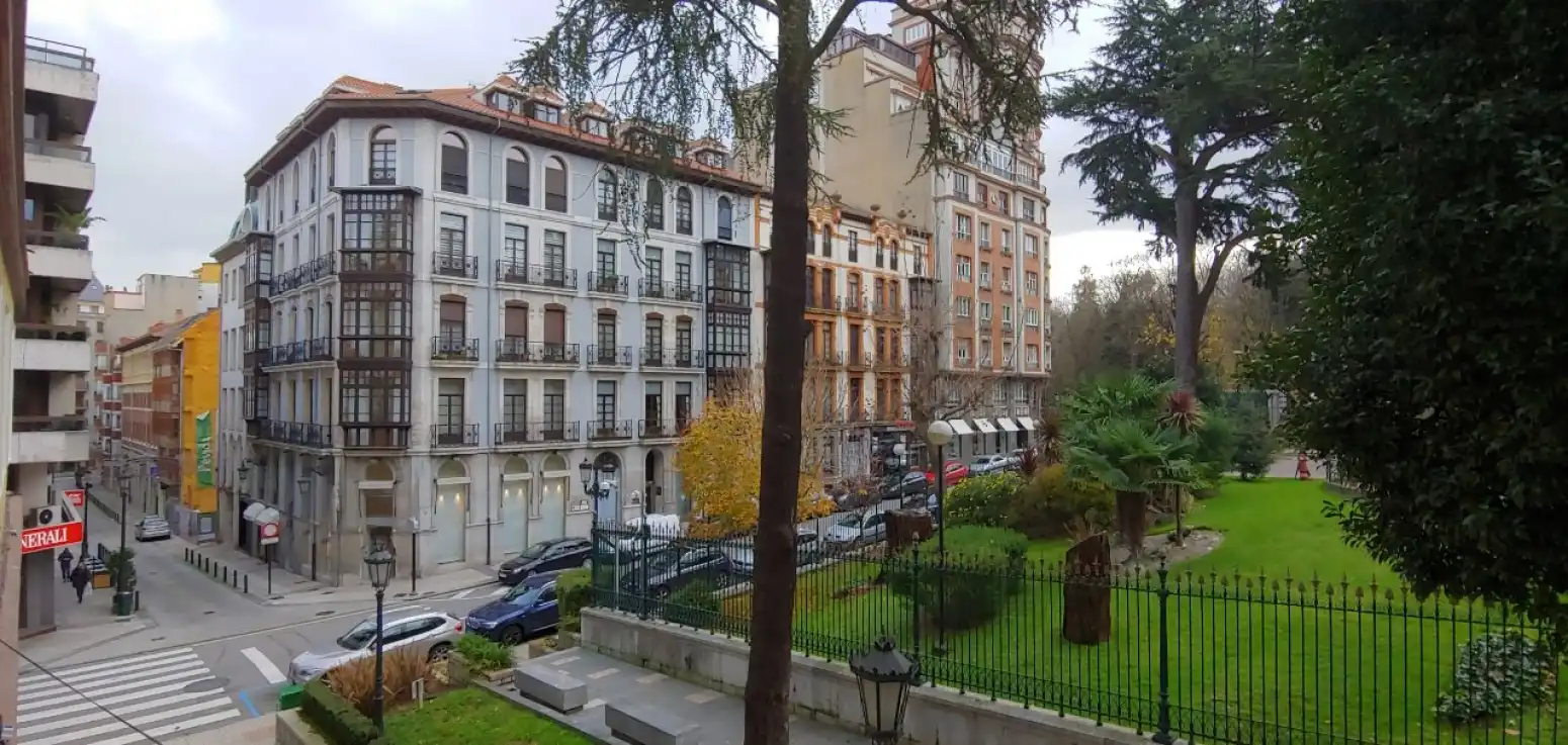Vista exterior de Oficina de lloguer en Centro - Casco Histórico