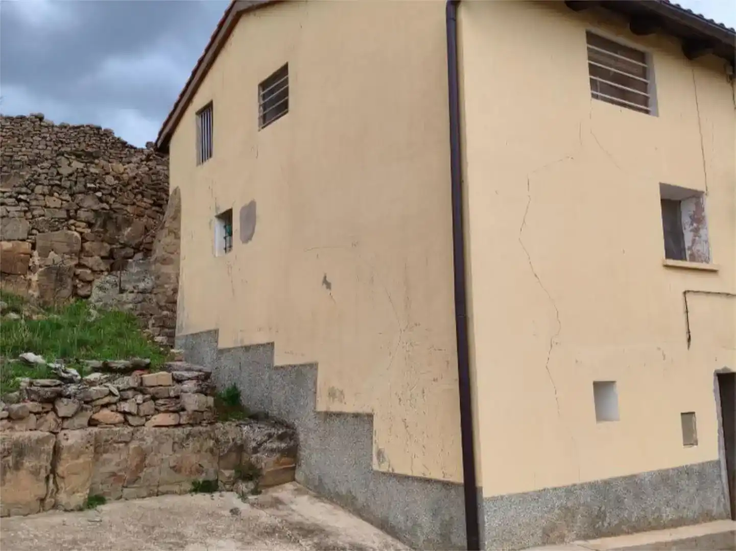 Vista exterior de Casa o chalet en venta en Bezas