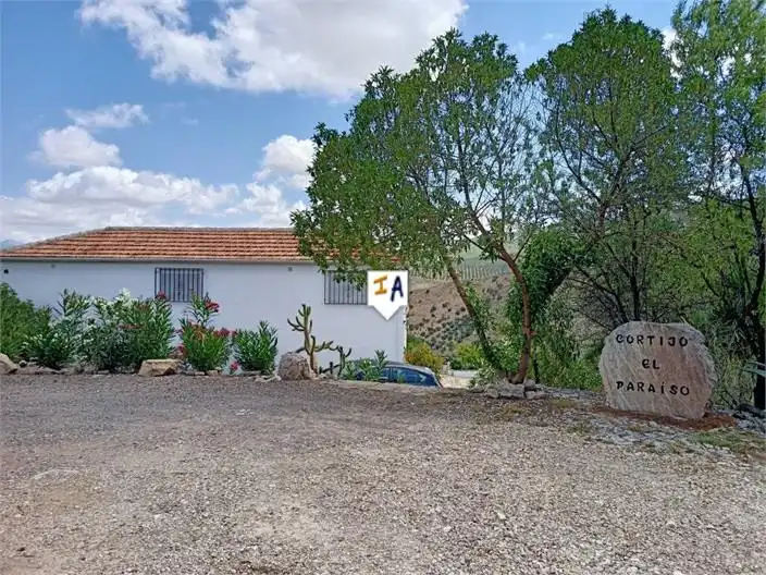 Landhaus zum Verkauf in Iznájar