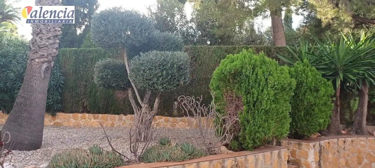 Jardín de Casa o chalet en venta en Chiva con Jardín privado