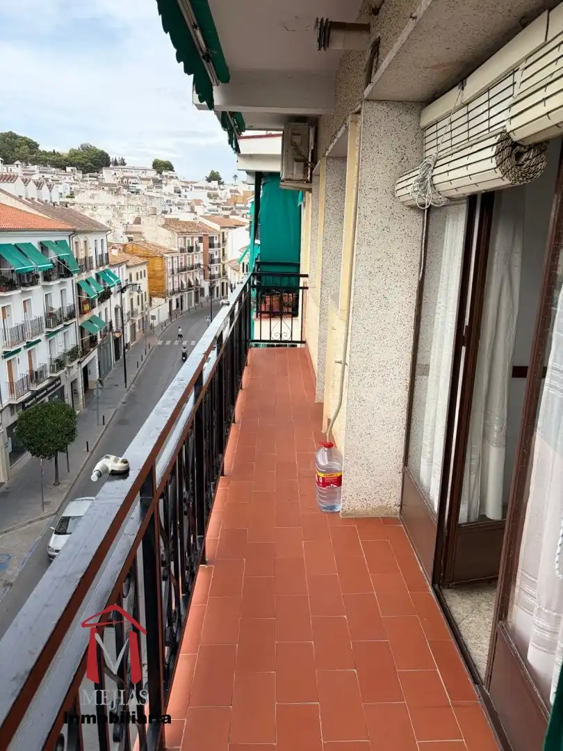 Flat with terrace for sale in Centro
