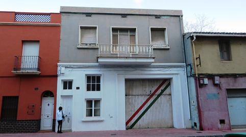 Nave comercial con acceso a dos calles