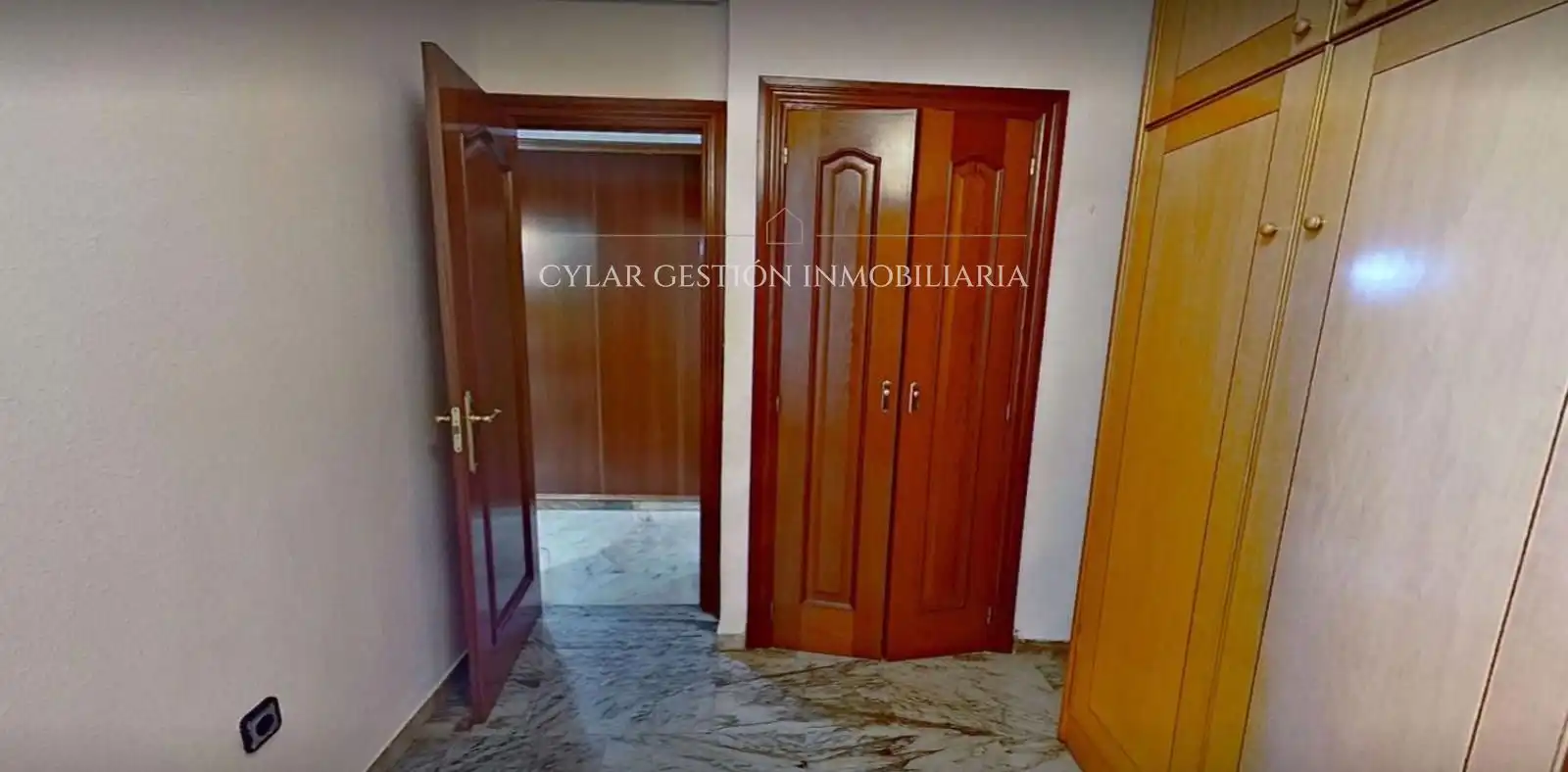 Piso en venta en Salamanca con Calefacción, Terraza y Piscina