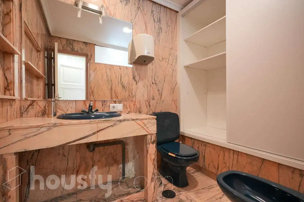 Baño de Piso en venta en Madrid con Aire acondicionado, Calefacción y Terraza
