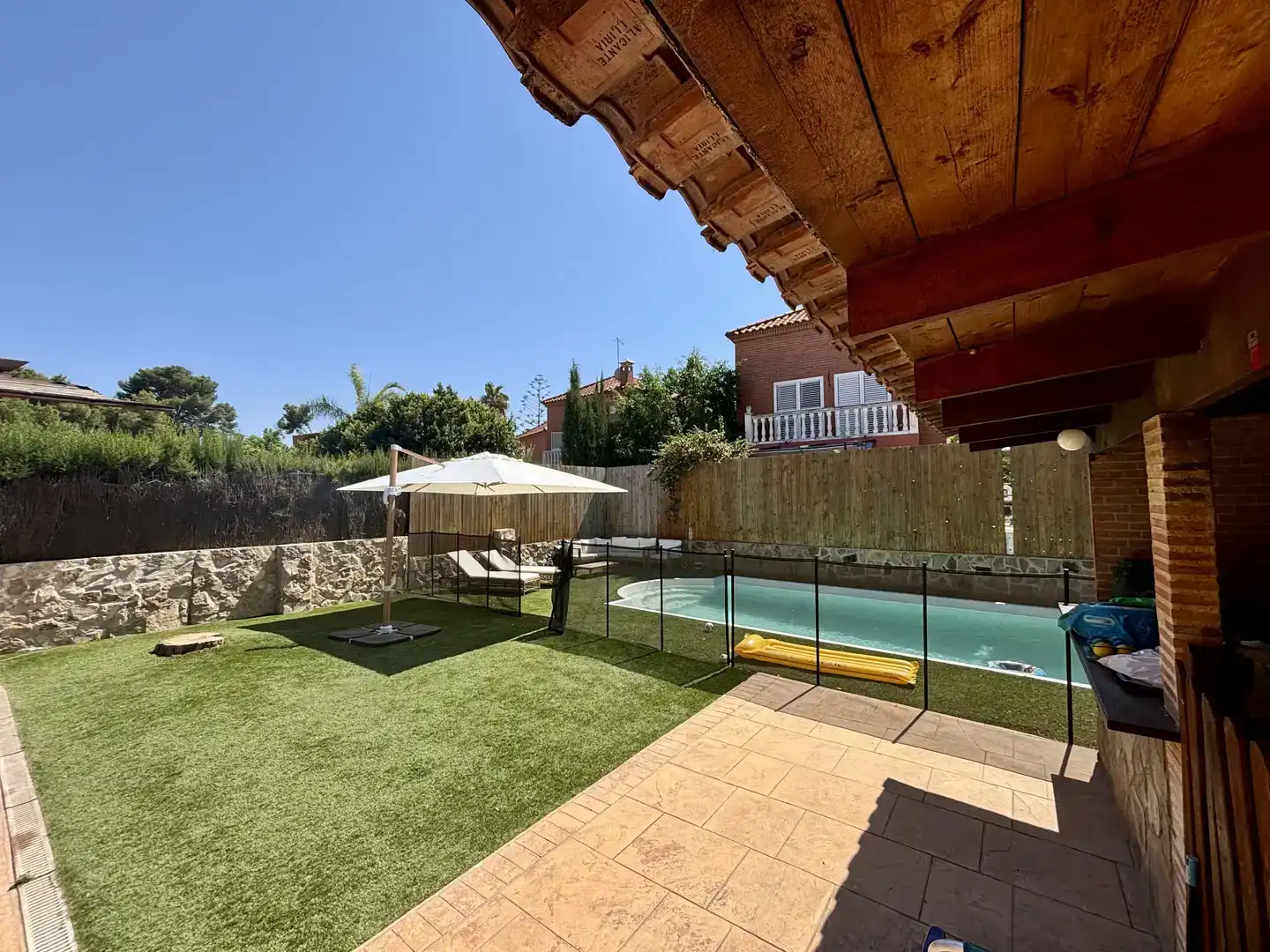 Terrace of Houses for sale in Moncada  with Air Conditioner, Swimming Pool and Balcony