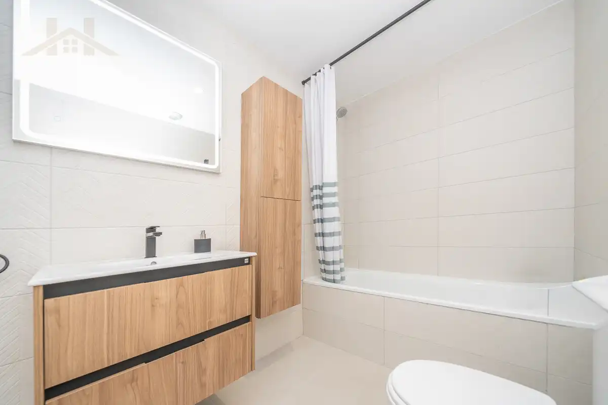 Badezimmer von Wohnung zum Verkauf in Collado Villalba mit Heizung, Terrasse und Abstellraum