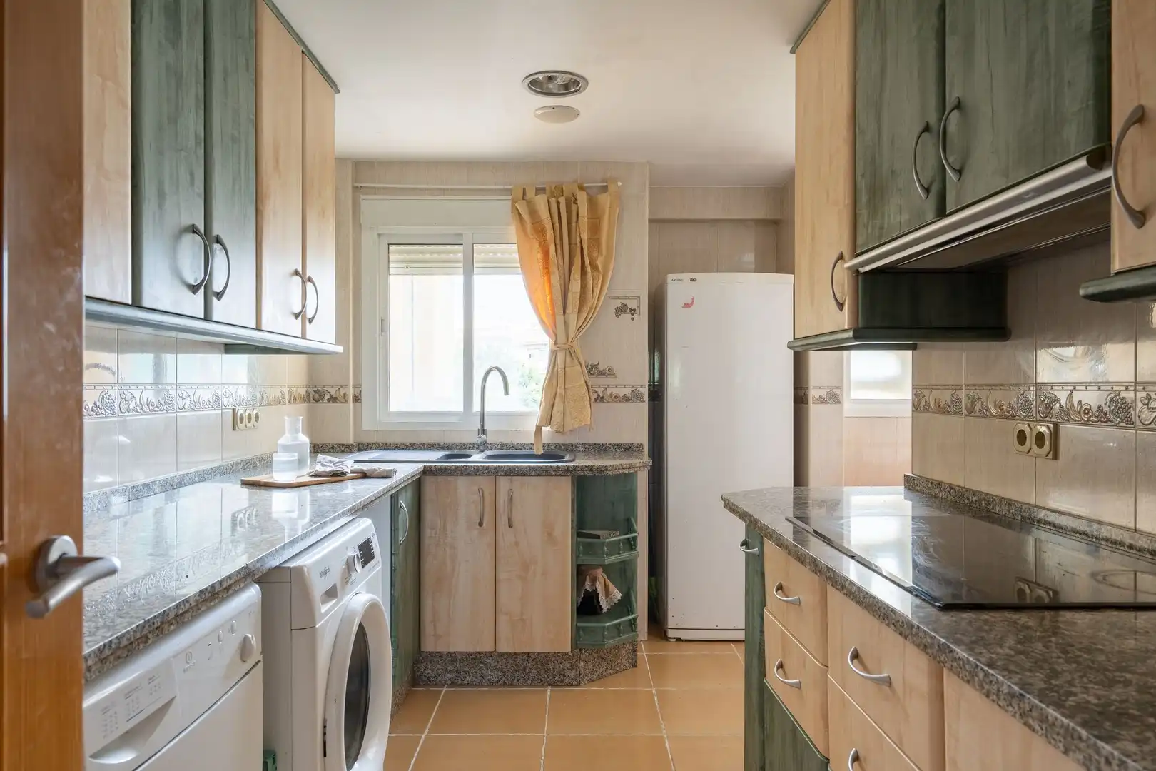 Cuina de Apartament en venda en Fuengirola amb Terrassa