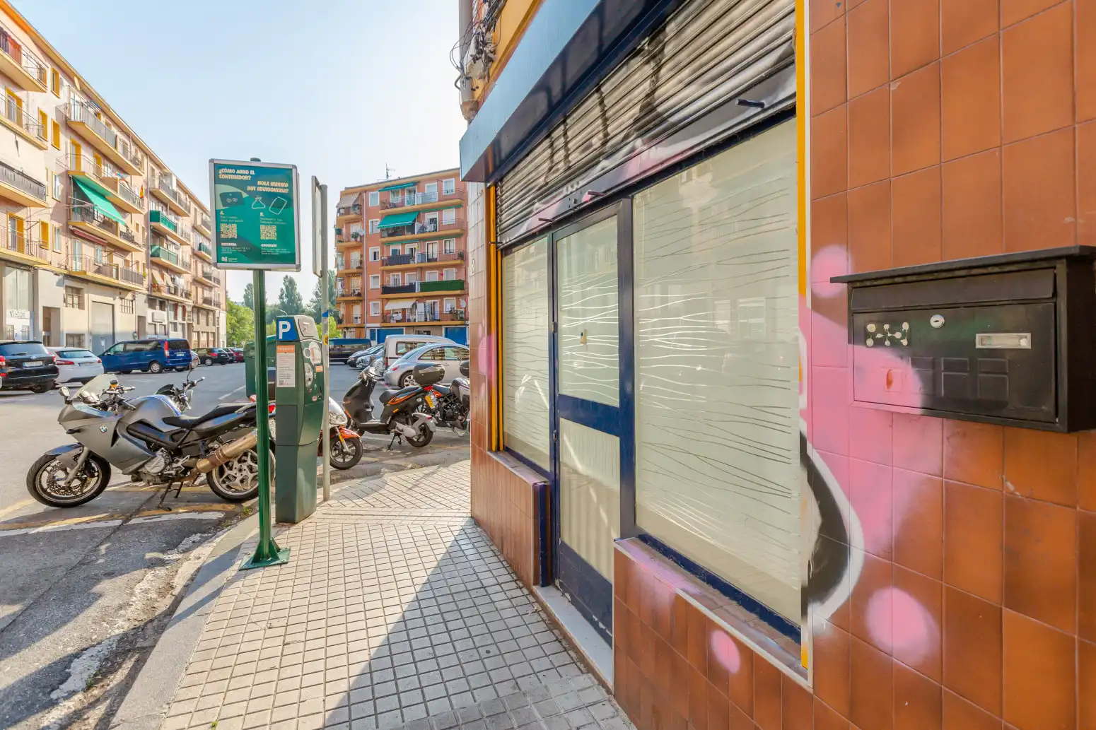 Vista exterior de Local en venda en  Pamplona / Iruña
