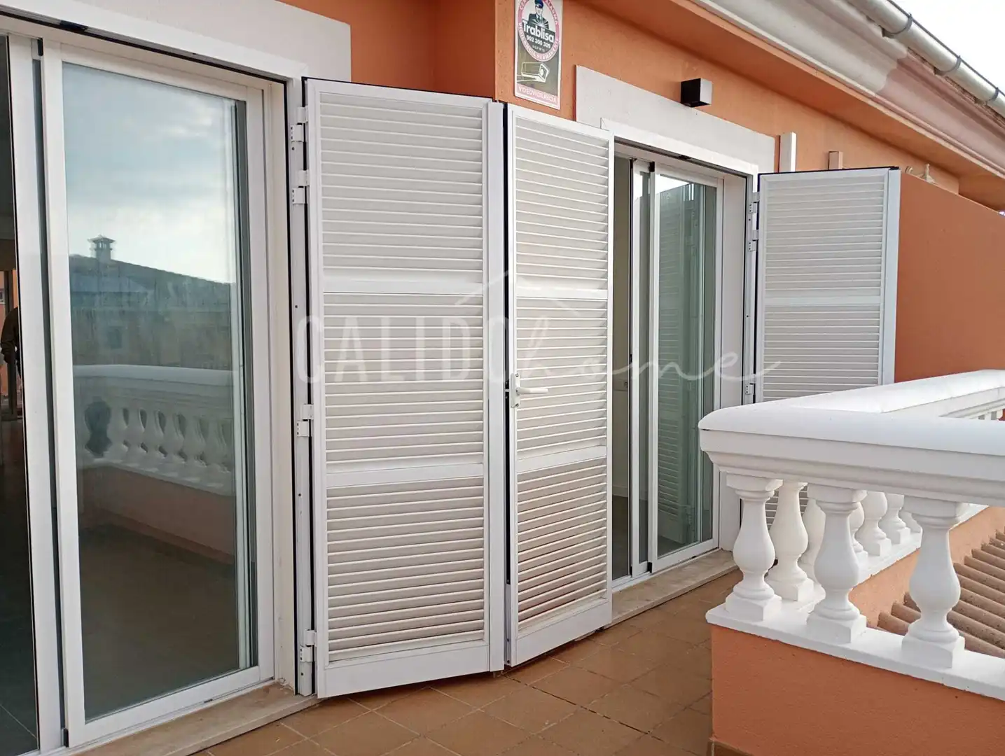 Terrasse von Einfamilien-Reihenhaus zum Verkauf in Marratxí mit Klimaanlage, Heizung und Privatgarten