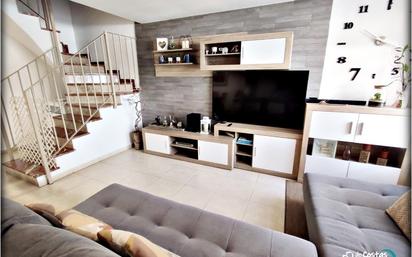 Living room of Single-family semi-detached for sale in Bellreguard  with Air Conditioner and Balcony