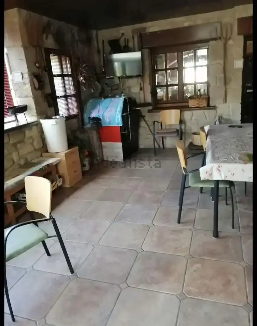 Country homes for sale in Lantarón  with Private garden and Furnished