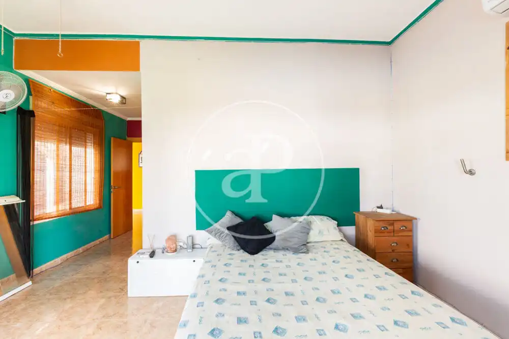 Bedroom of Houses for sale in Olocau  with Air Conditioner, Heating and Private garden