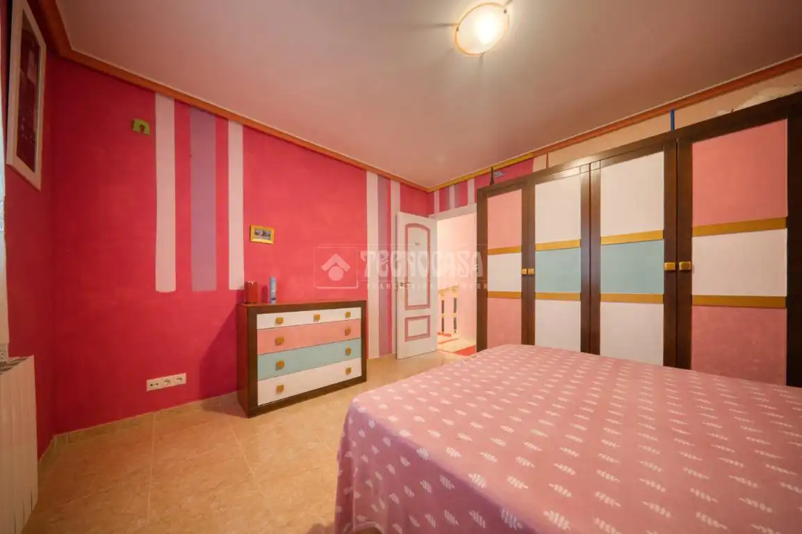 Casa adosada en venta en Venta de Baños