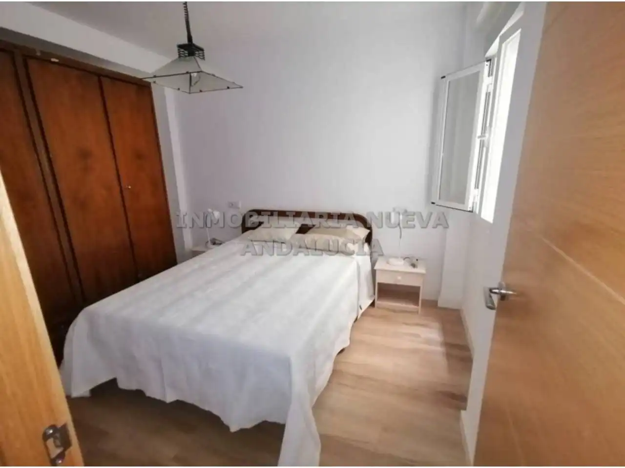 Dormitori de Pis de lloguer en Almería amb Aire condicionat i Moblat