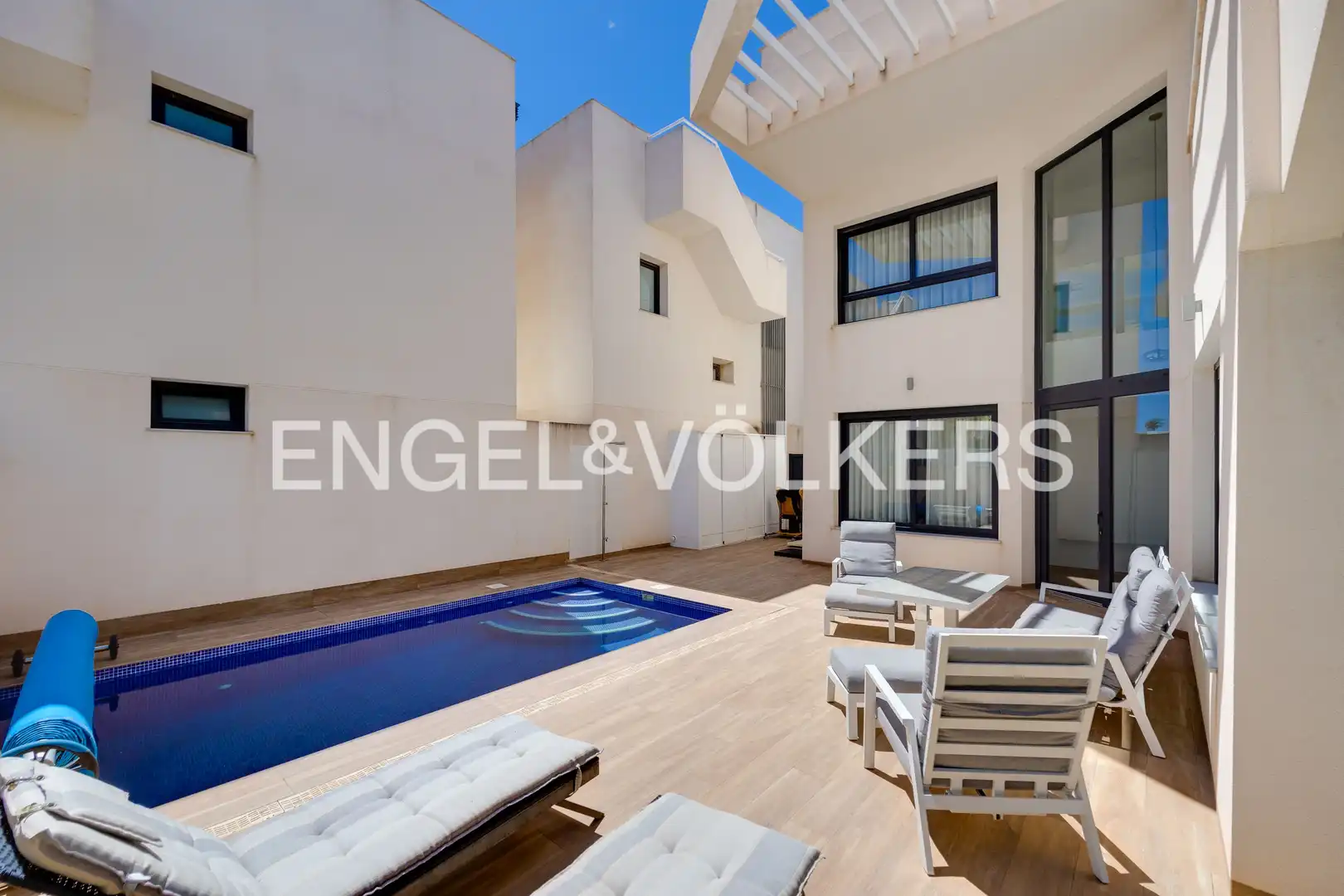 Terraza de Casa o chalet en venta en Torrevieja con Aire acondicionado, Calefacción y Jardín privado