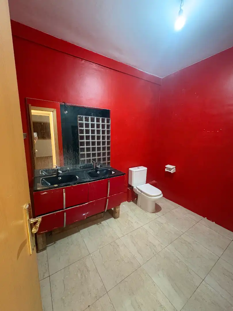 Bathroom of Houses for sale in Artigues - Llefià