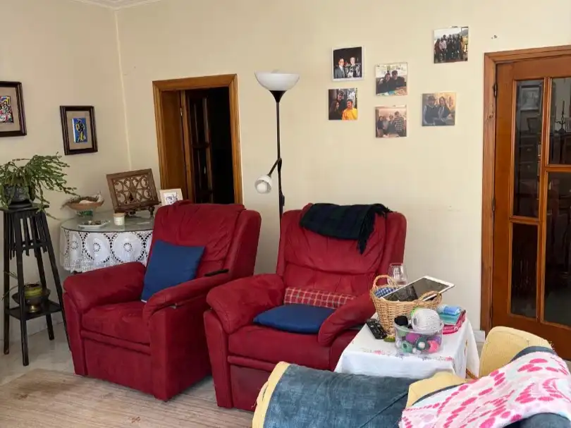 Sala d'estar de Casa o xalet en venda en Chantada amb Calefacció, Jardí privat i Parquet