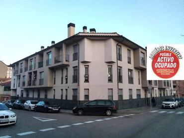 Apartment with lift for sale in Manlleu