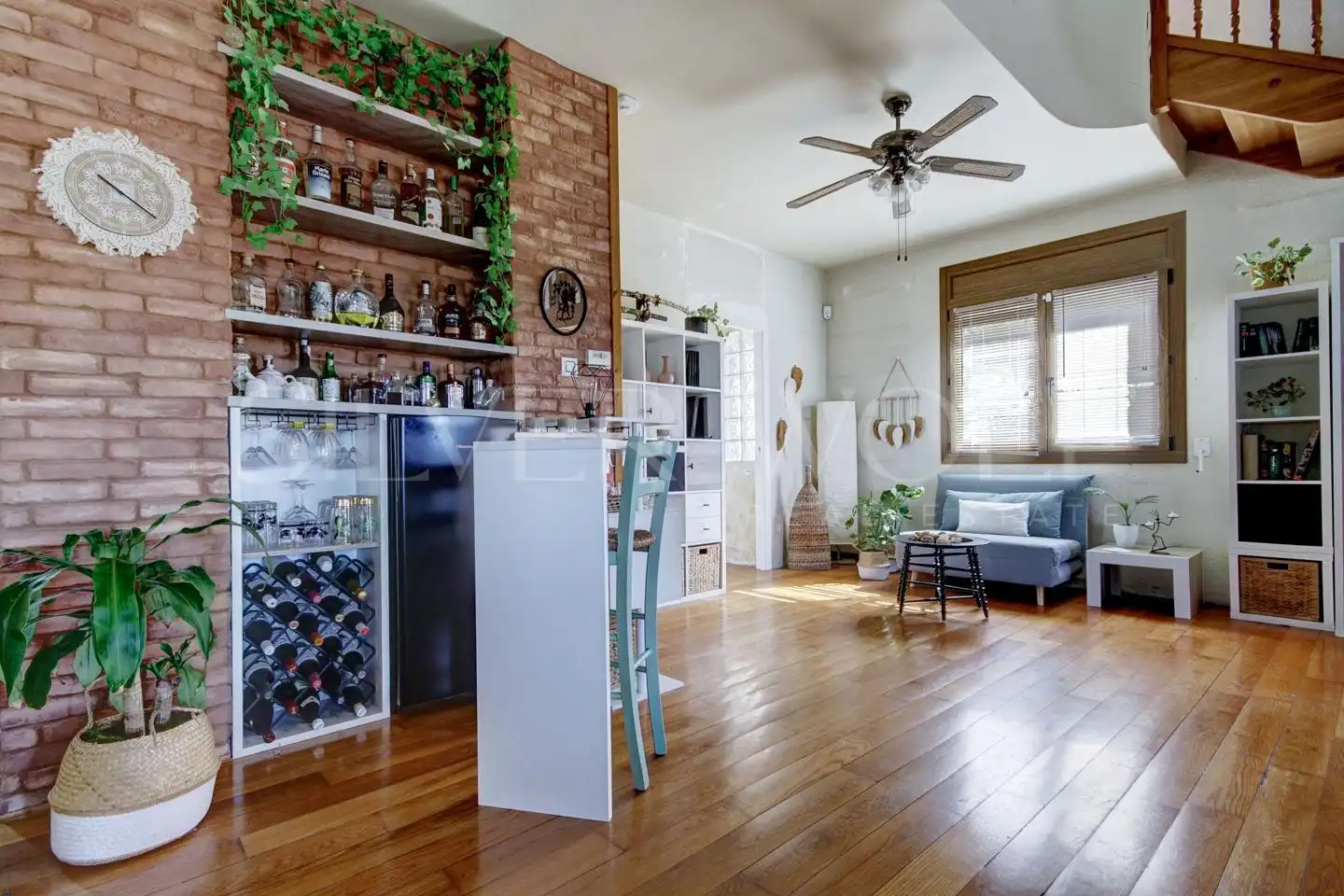 Sala de estar de Casa o chalet en venta en Vallirana con Calefacción, Jardín privado y Parquet